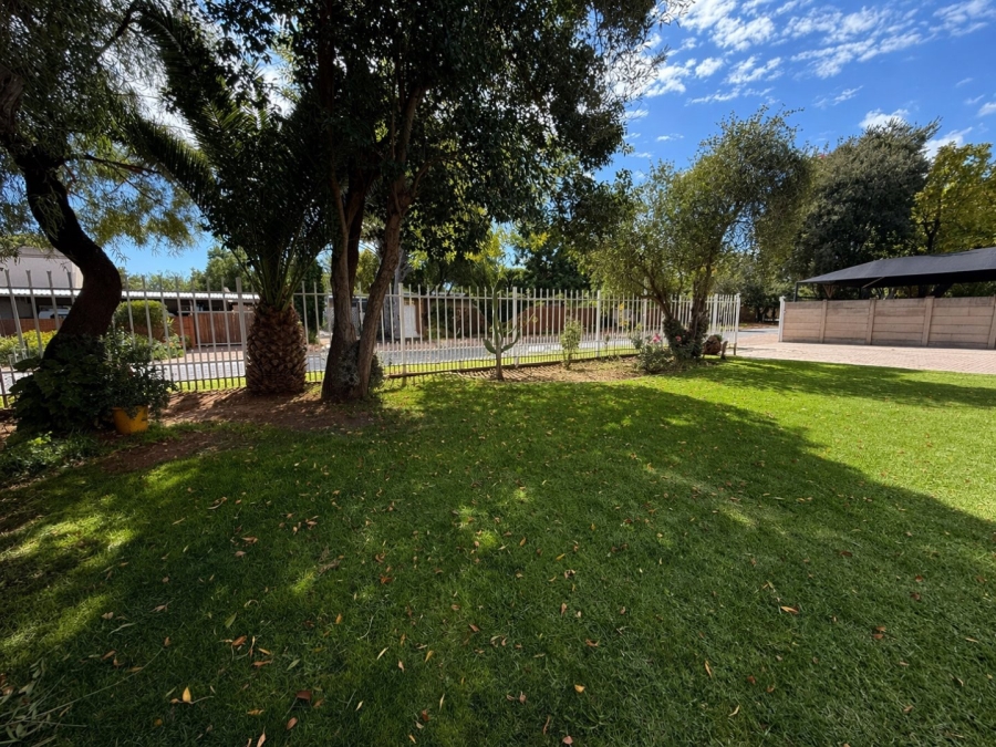 3 Bedroom Property for Sale in Langenhovenpark Free State